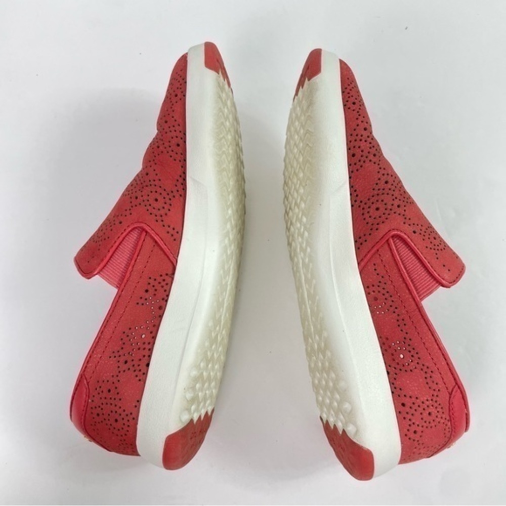 Cole‎ Haan Women's Grandpro Paisley Perforated Slip-on Sneaker - Picture 10 of 12